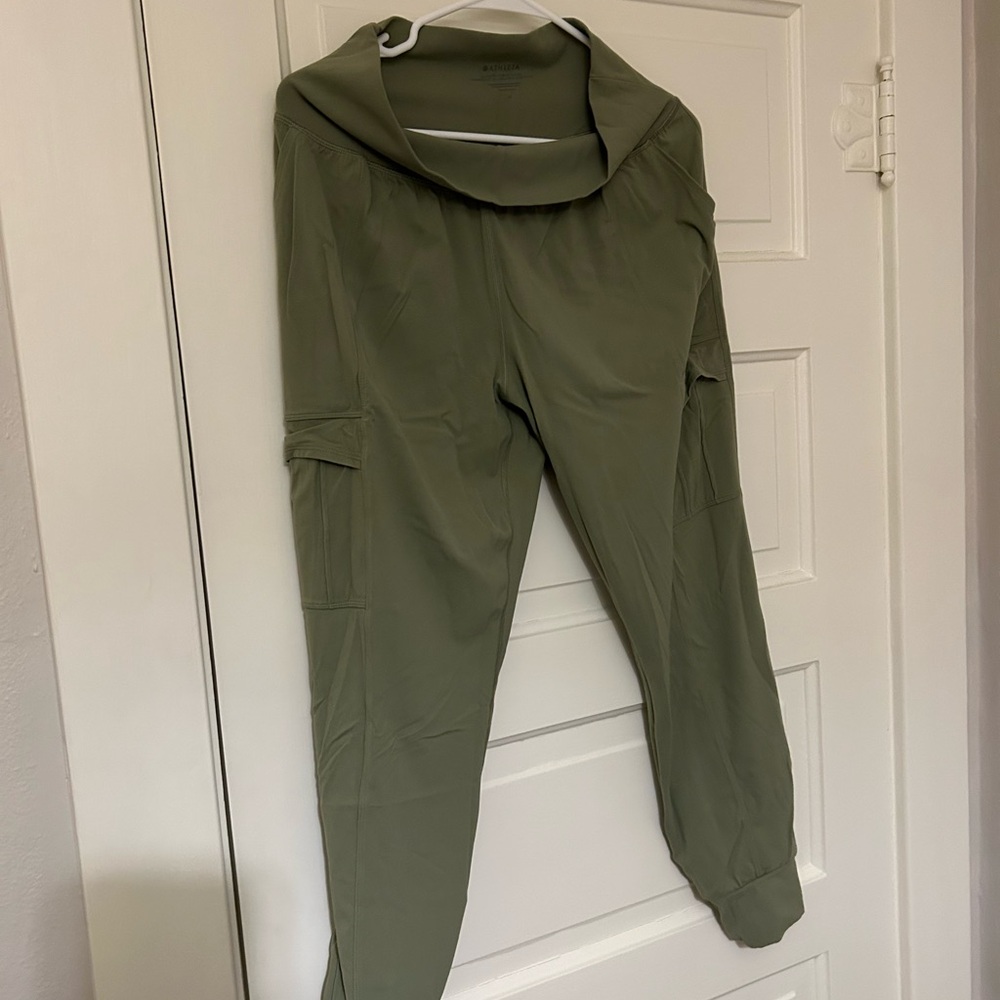 Green Athleta cargo joggers